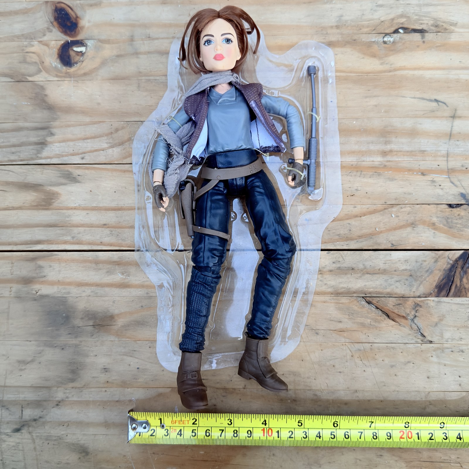 Lara Croft clear tray and staff accessory detail