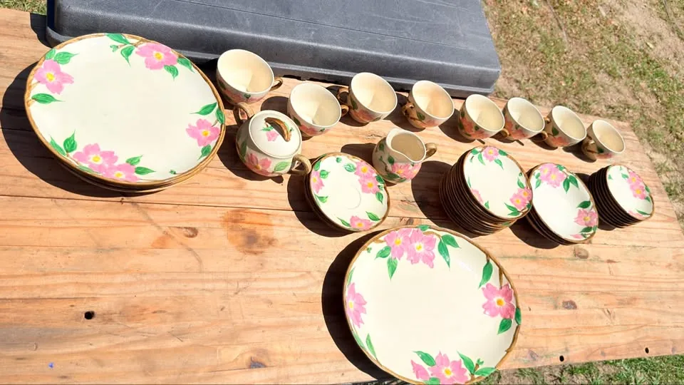 Vintage Hand-Painted El Rancho Dinnerware Set