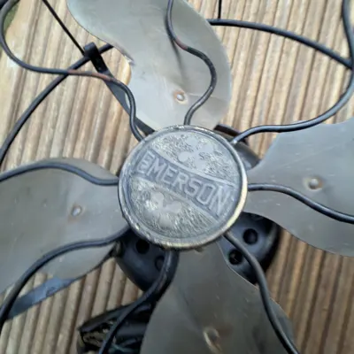 Vintage Emerson Five-Blade Desk Fan - Untested — view 12