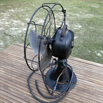 Vintage Emerson Five-Blade Desk Fan - Untested — view 4